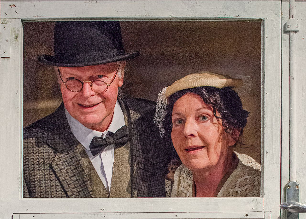 Foto: Bettina Koch und Rainer Poser als Anni und Simmerl